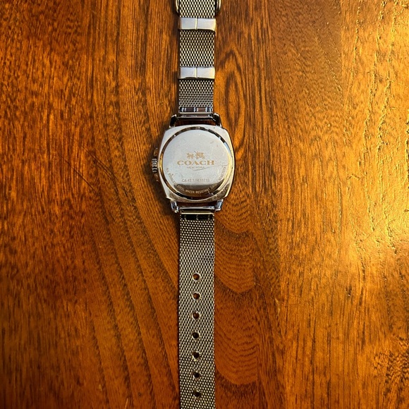 Coach Silver Mesh Pave Dial Womans Watch - Picture 8 of 11